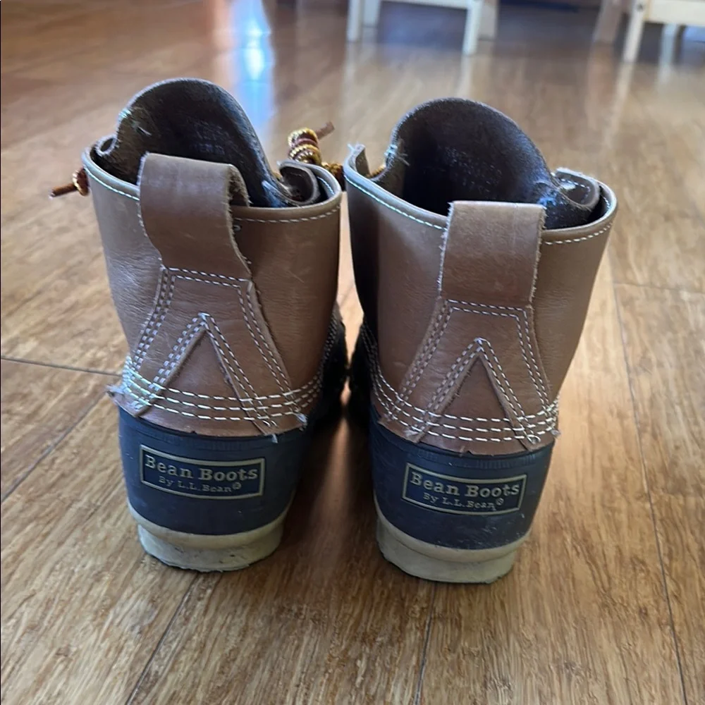 Women’s LL Bean “Bean Boots” - Picture 2 of 5